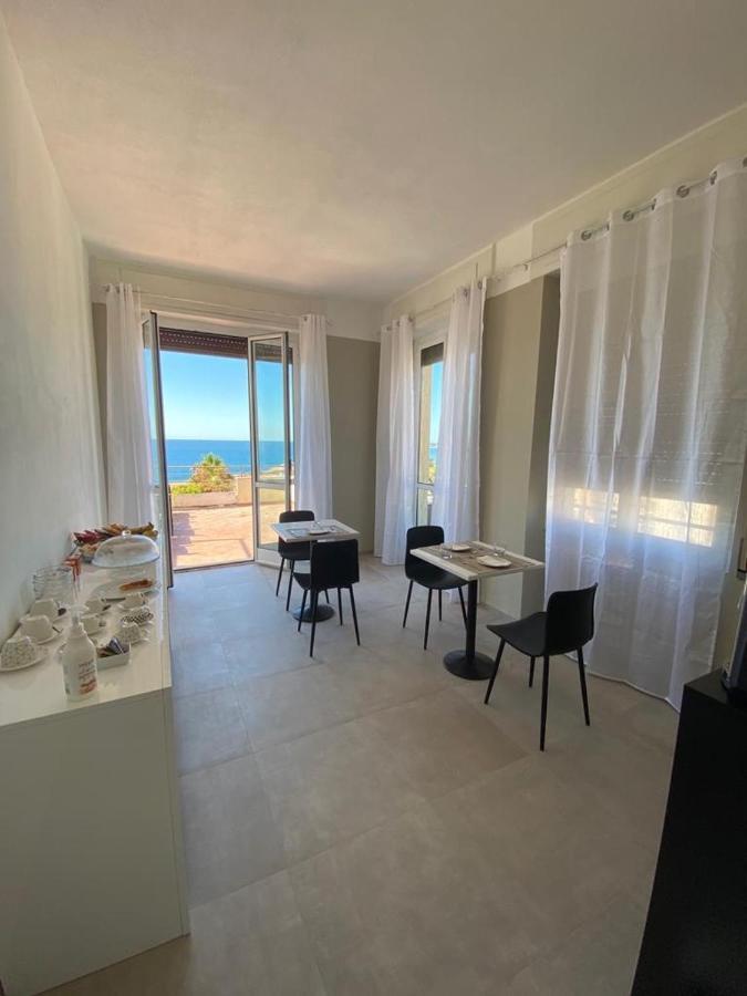 B&B Note Di Mare Imperia Kültér fotó